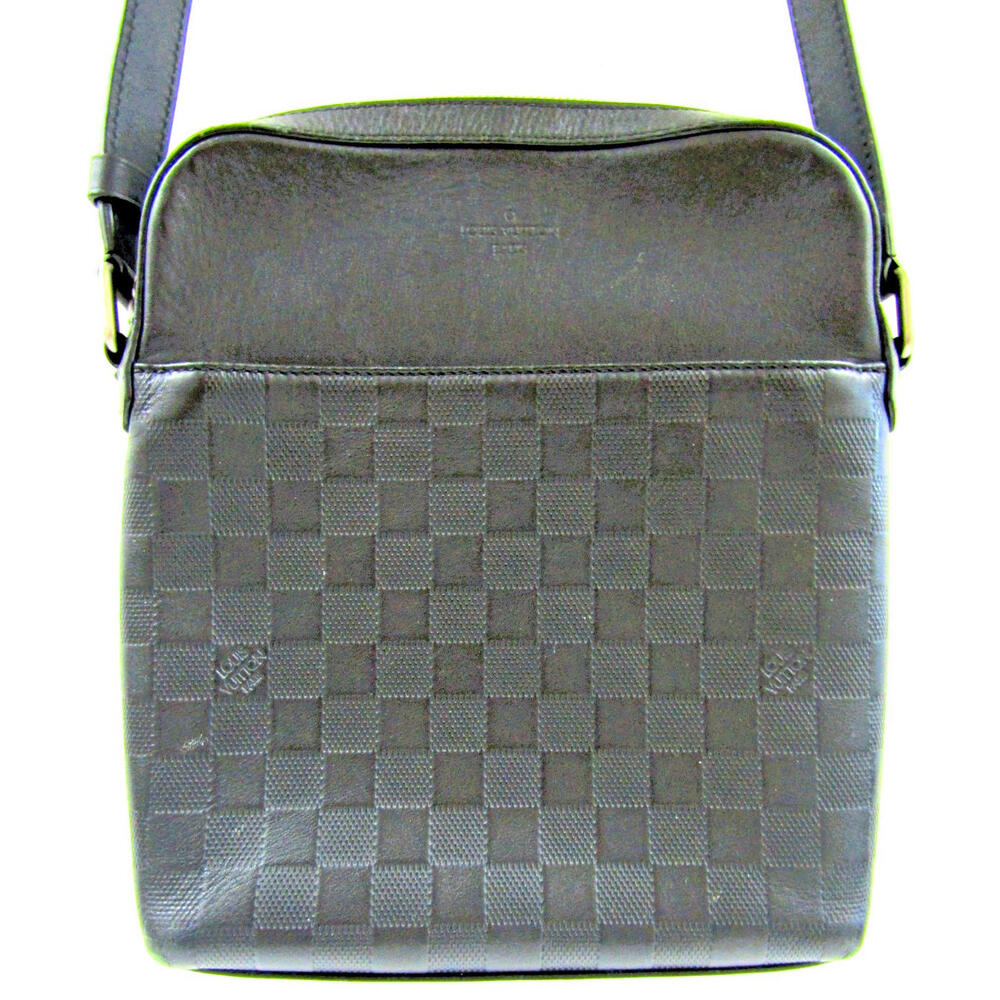 Louis Vuitton Shoulder Bag Pochette District FO5115 Onyx Damier Infini Leather
